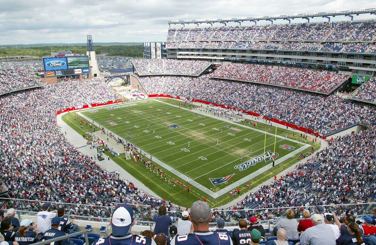 El Gillette Stadium en las afueras de Boston tiene capacidad para 61 mil personas.