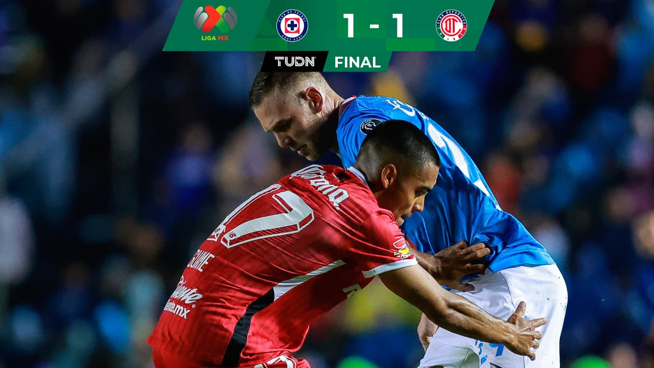 Cruz Azul rescata el empate y el liderato ante Toluca