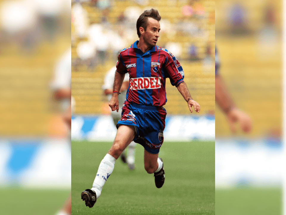 Posteriormente Luis Miguel anotó siete goles en cinco partidos y se emparejaron en 23 tantos. Carlos metió dos contra el Atlante y llegó a 23, pero el ariete azulgrana lo alcanzó vs Querétaro.