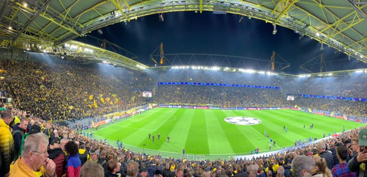 El Signal Iduna Park está listo para el Borussia Dortmund-Barcelona.