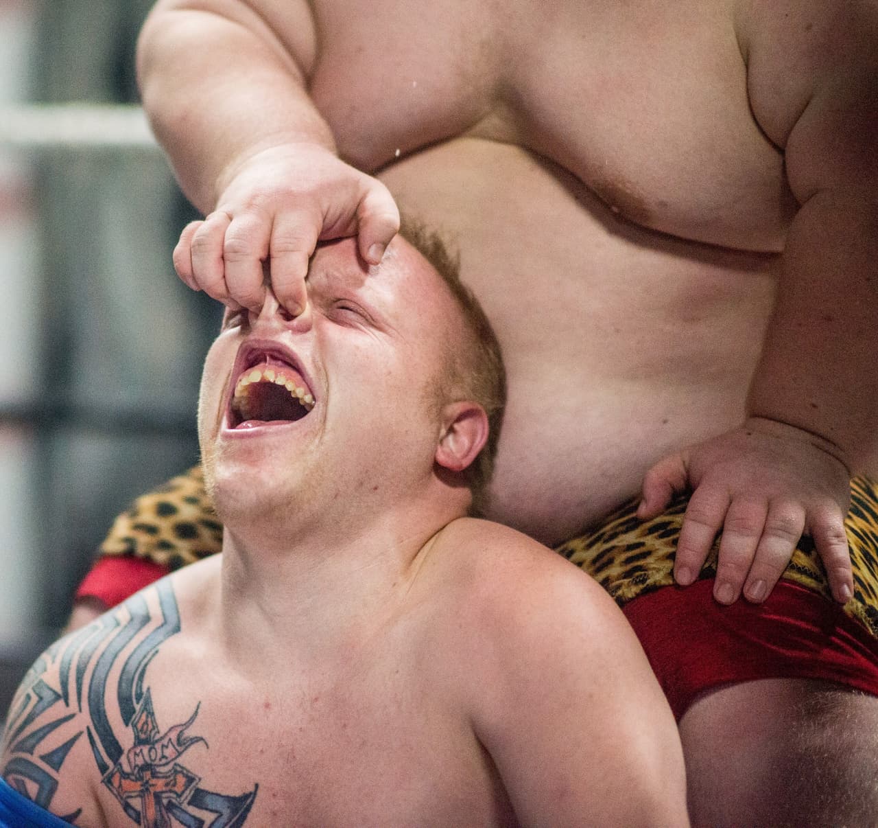 Eso no indica que no haya una fuerte exigencia y castigos físicos dentro de las luchas.