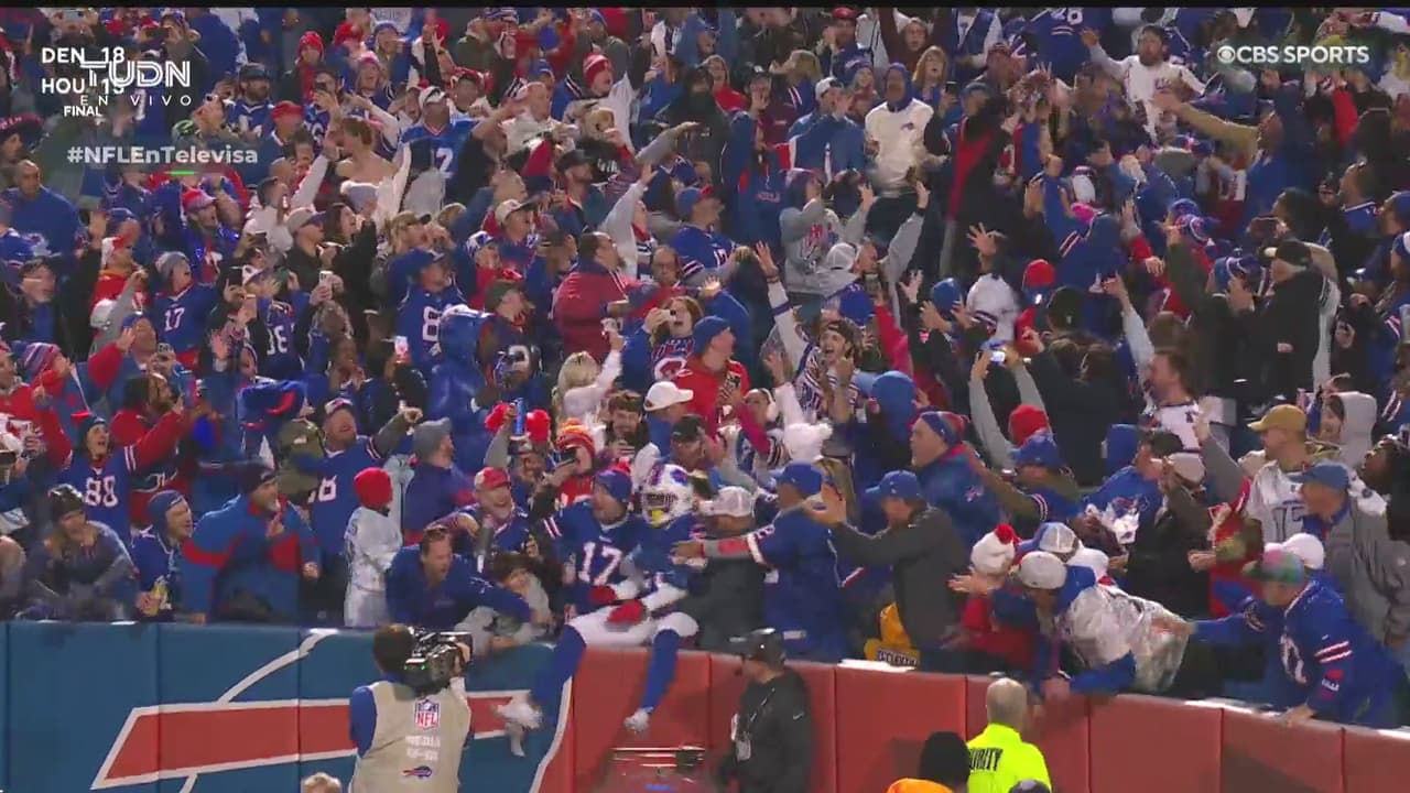 ¡TD Bills! Ty Johnson festeja con sus fanáticos el touchdown