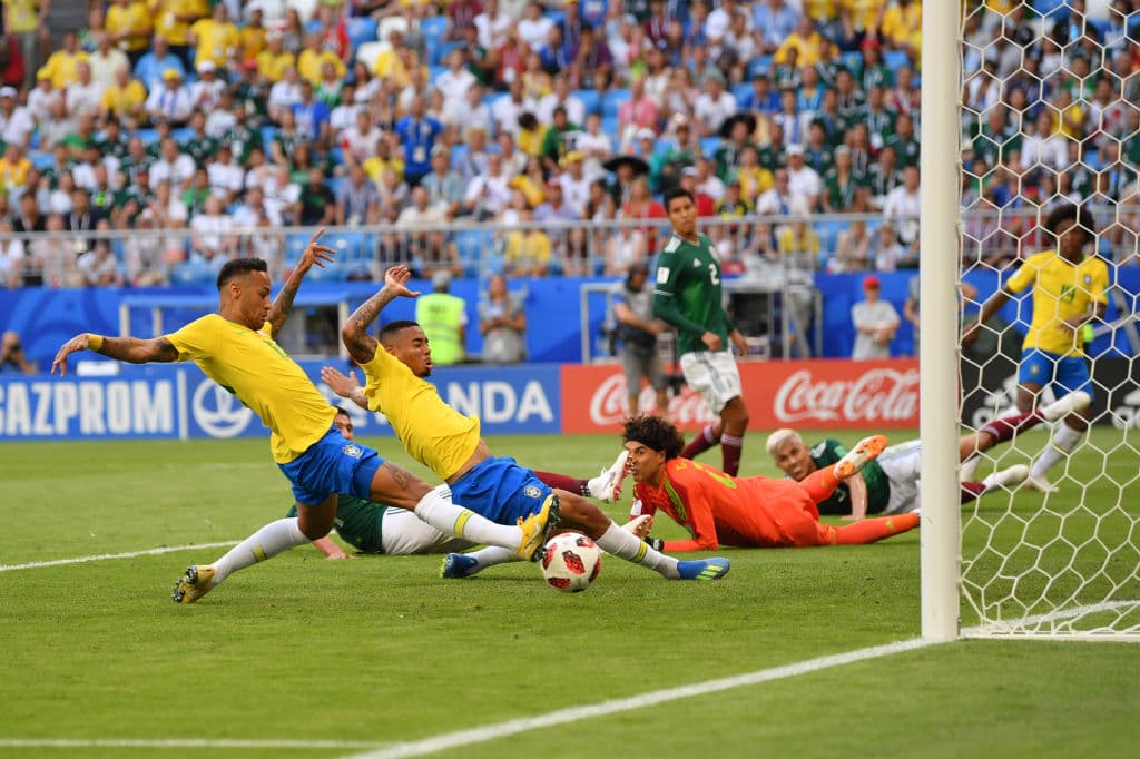 Fue así como al minuto 6 del segundo tiempo, tras remate de Willian, Neymar solo tuvo que empujar el balón para poner el 1-0 a favor de Brasil.