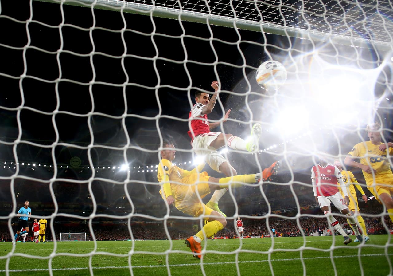 Doblete de Martinelli, tanto de Willock y uno más de Dani Ceballos en la goliza del Arsenal al Standard Liège.