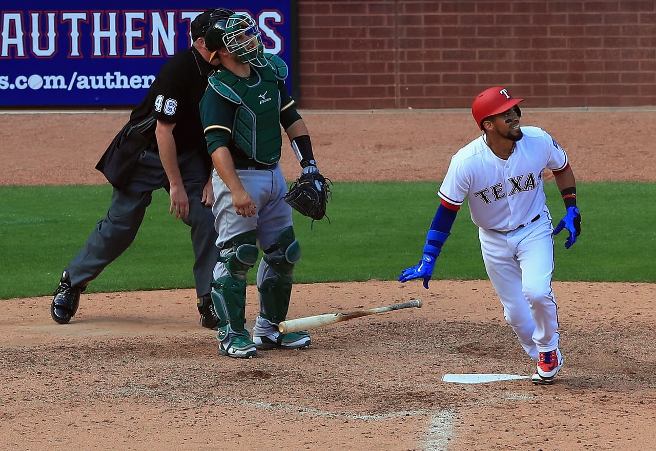 OAK 1 – 8 TEX: Robinson Chirinos también aportó a la ofensiva con un cuadrangular de 2 carreras y 3 producidas.