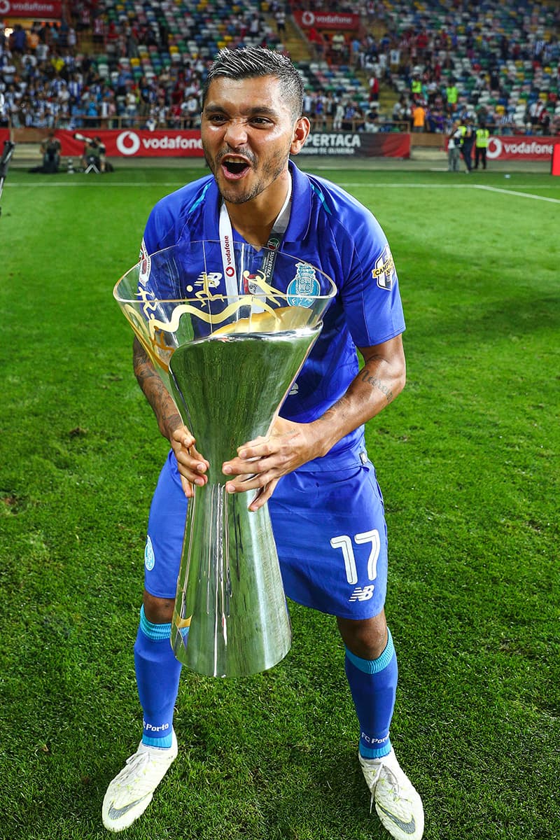 El extremo mexicano Jesús Manuel 'Tecatito' Corona logró su segundo trofeo con el Porto, luego de la obtención de la Liga en la temporada anterior.