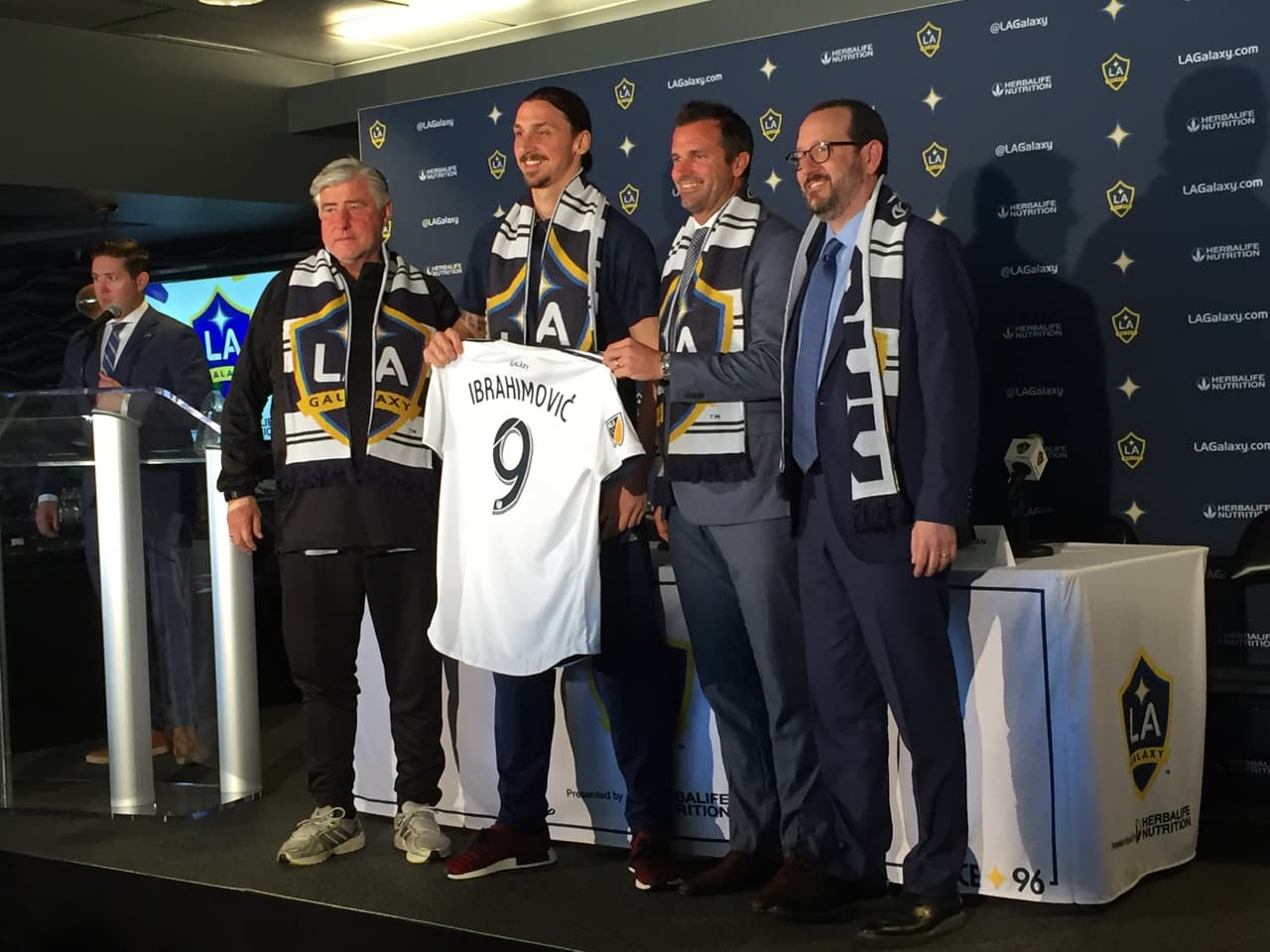 En fotos: Así fue la presentación de Zlatan Ibrahimovic con el LA Galaxy