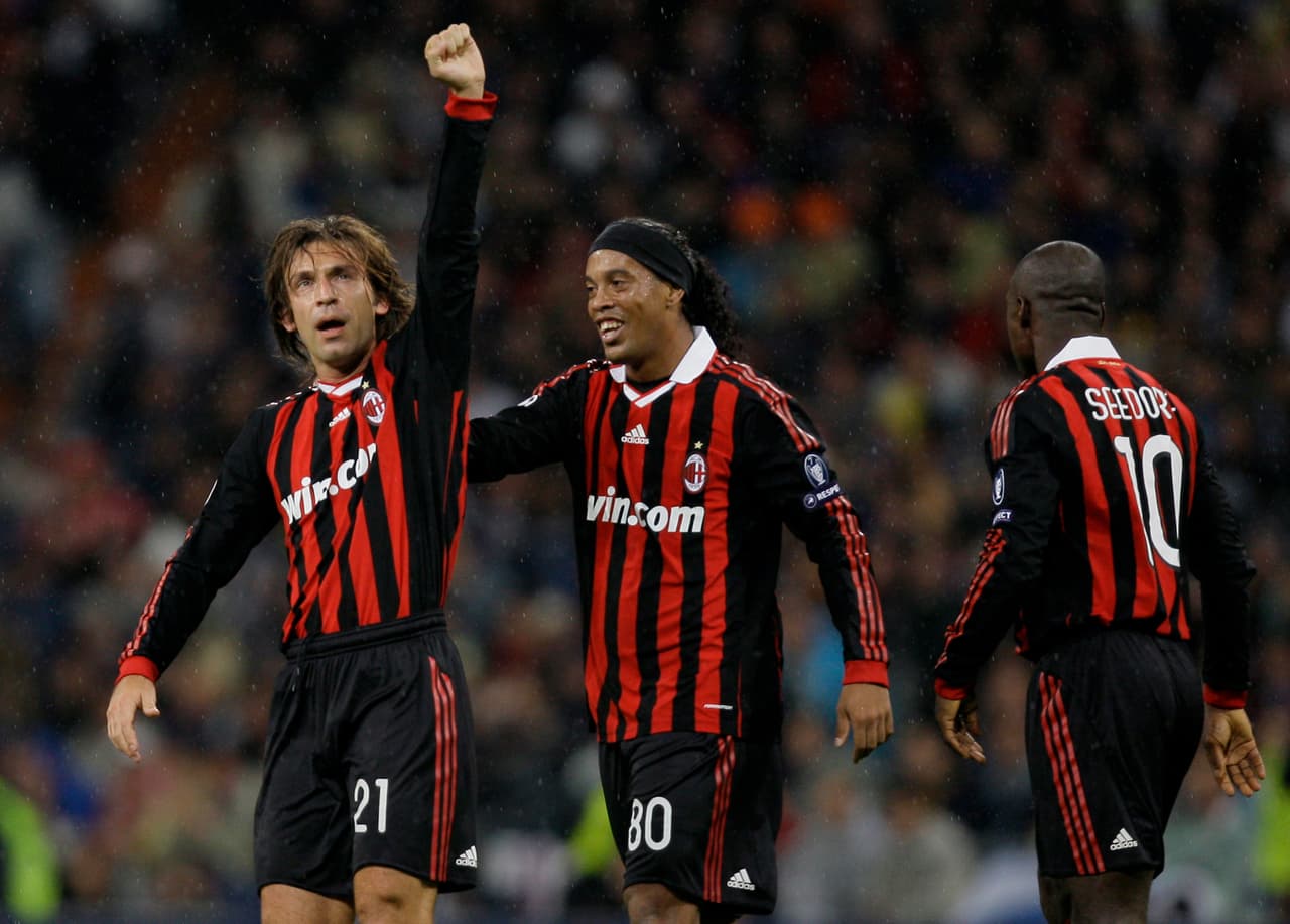 Andrea Pirlo | En la campaña 2009-10 de la UEFA Champions League, el italiano le anotó un golazo al Real Madrid. Tomó el balón desde fuera del área grande y transformó su pierna derecha en un hermoso pincel para dibujar el balón en el ángulo superior izquierdo.