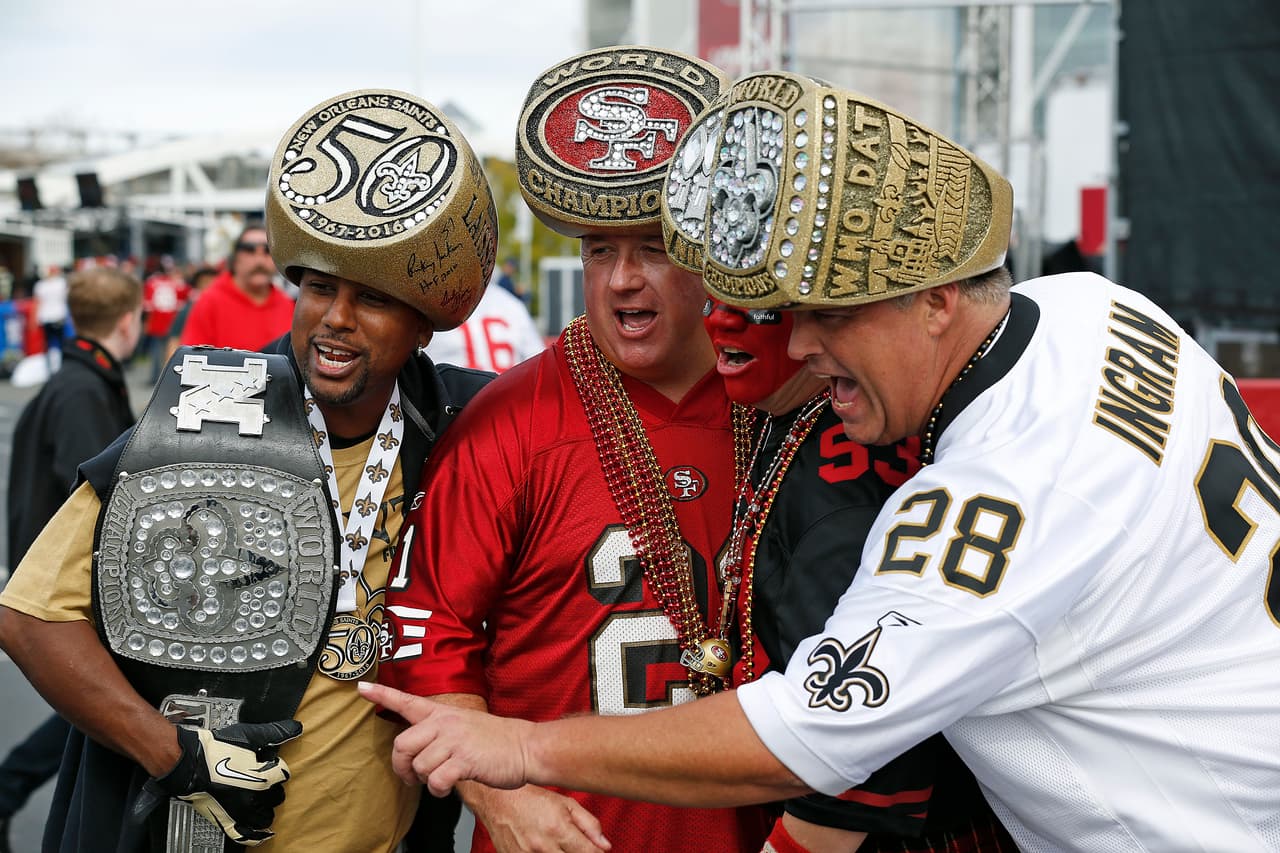 Los aficionados hambrientos por un anillo para su equipo.