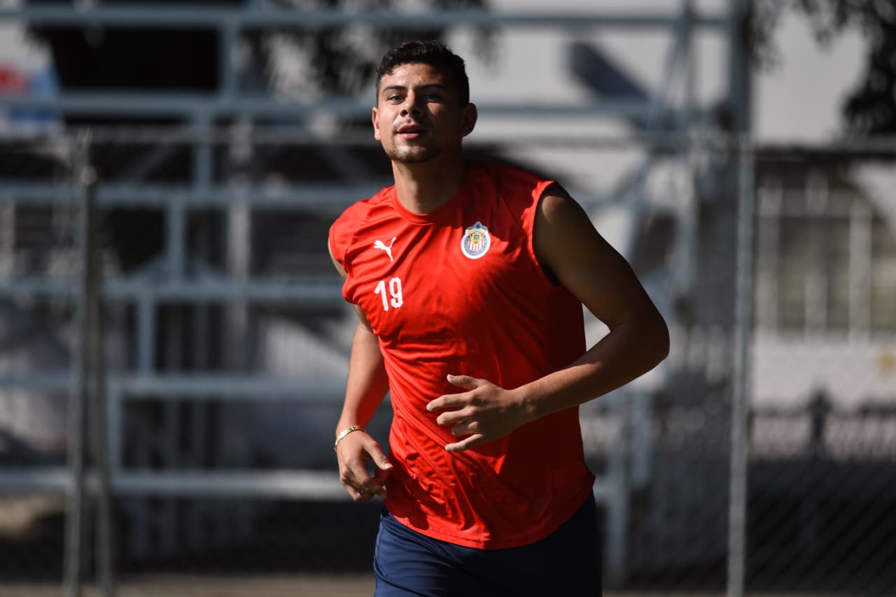 Chivas de Guadalajara vivió una nueva jornada de entrenamiento de pretemporada con la intención de mejorar su camino tras los amistosos con miras a tener buen rendimiento en el Apertura 2019 de la Liga MX.