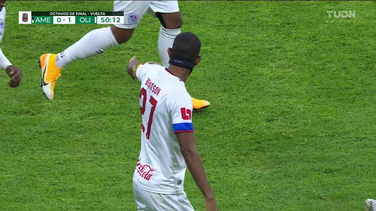 ¡GOL!  anota para Club Deportivo Olimpia. Jerry Bengtson