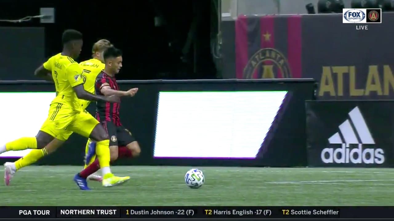 ¡Sello argentino! Remedi da un pase de media cancha y ‘Pity’ Martínez hace un golazo