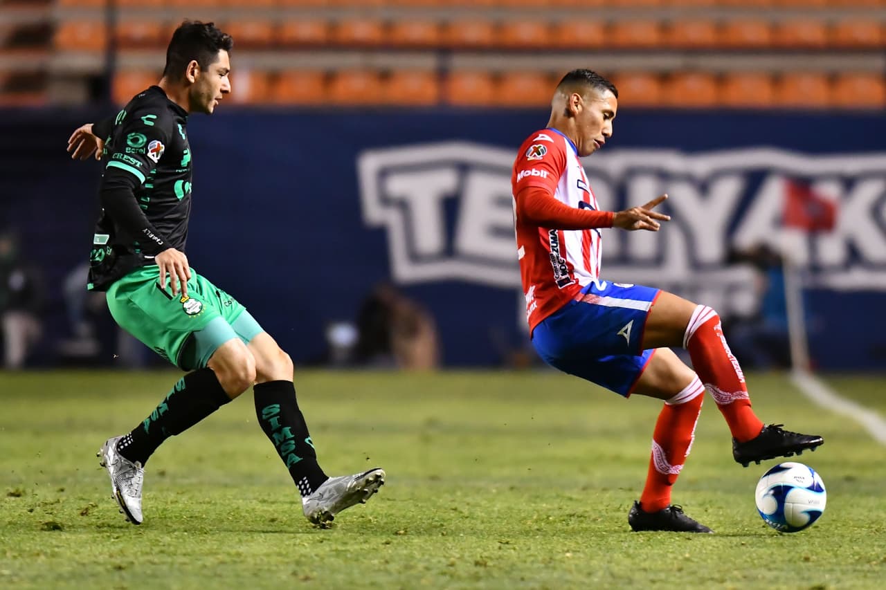 Un solitario gol de Nicolás Ibáñez al 15', Atlético San Luis vence 1-0 a Santos y suman tres unidades. Atlético San Luis se acerca a dos puntos de Santos, ya que llegan a 10 unidades y los Guerreros se quedan con 12.