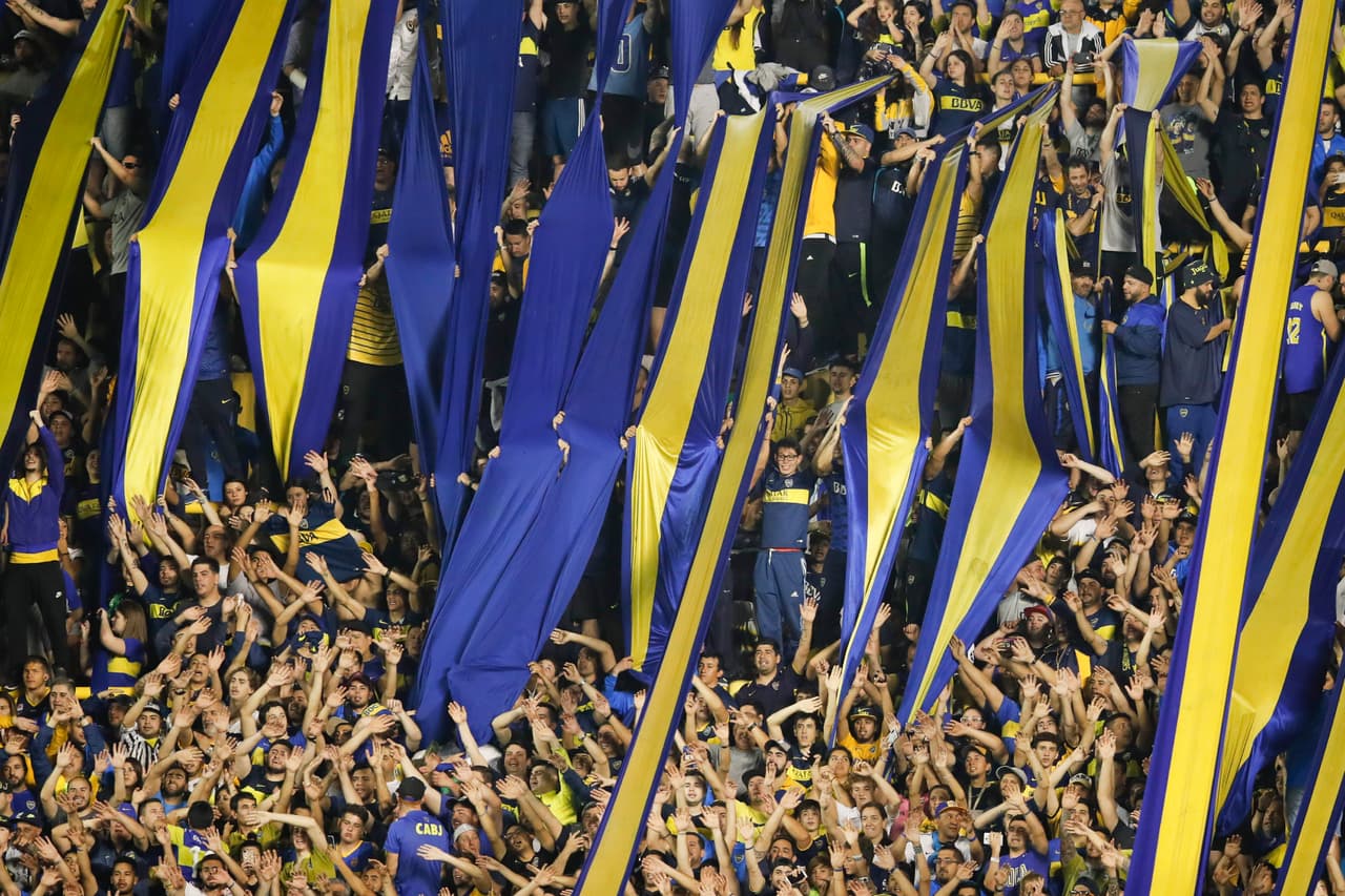 El Jugador número 12. La Doce de Boca Juniors, una de las hinchadas más populares del mundo, sino es que la más, a donde van los dirigentes de otras hinchadas del mundo para 'aprender' a dirigir a una Barra. Linda, llena de color, pasión y aguante.