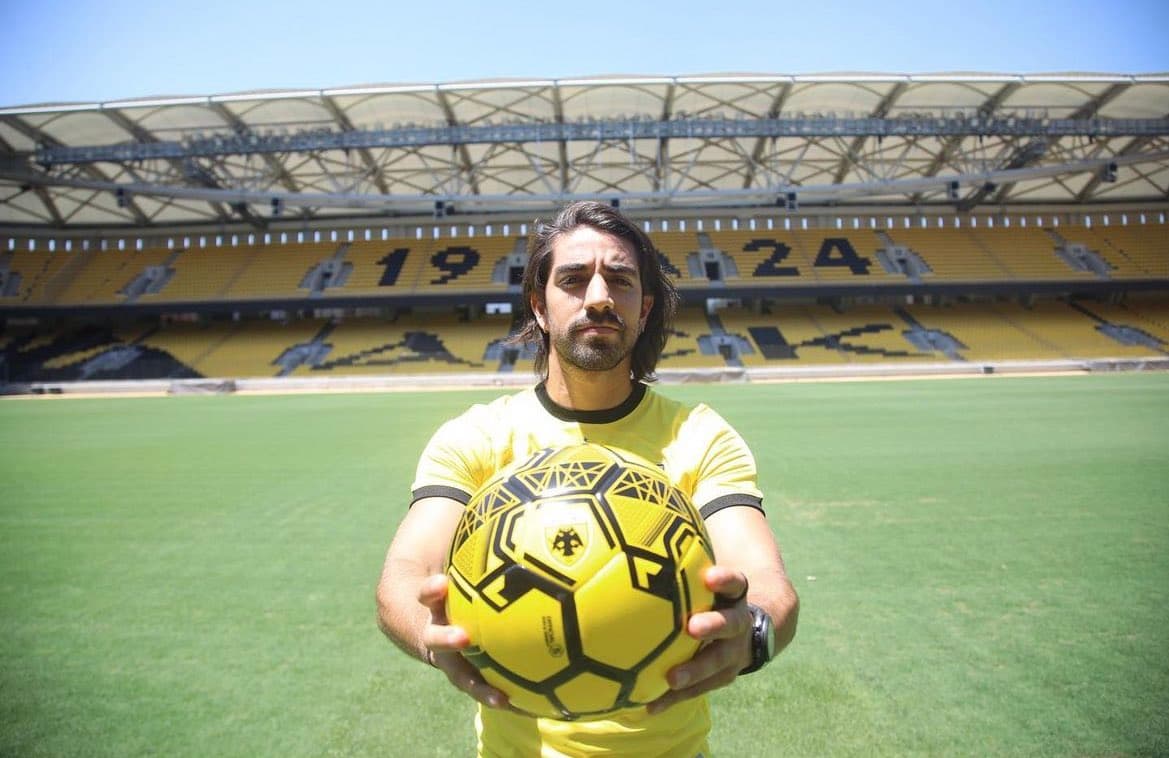 Rodolfo Pizarro es oficialmente nuevo jugador del AEK Atenas griego