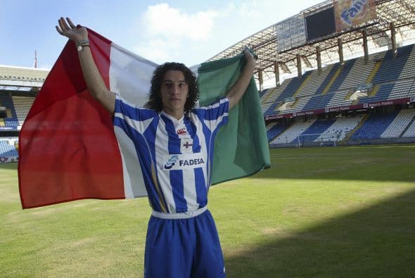 Andrés Guardado es otro que se ha ganado su lugar en el fútbol español por esfuerzo, primero con el Deportivo La Coruña y ahora con el Valencia.