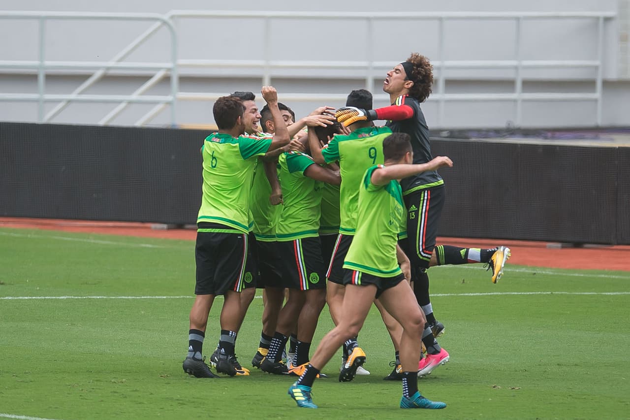 La fiesta mexicana tras la clasificación espera prolongarse hasta el partido contra Costa Rica.