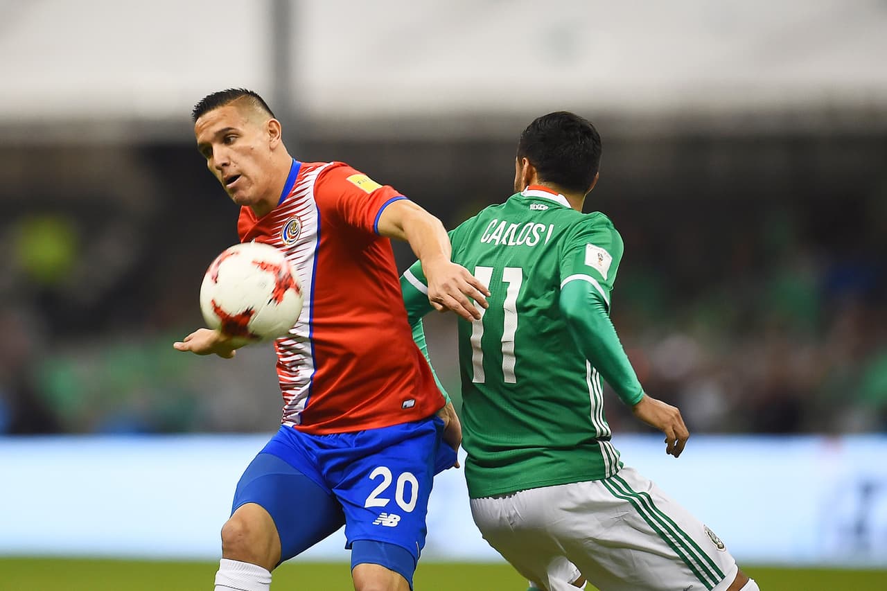 Carlos Vela tuvo un gran partido. Los dos goles mexicanos cayeron tras pases suyos.