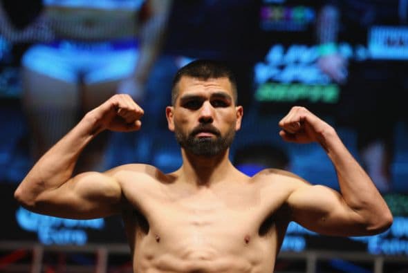 Angulo se instaló en 162 libras, hará su debut en peso medio.