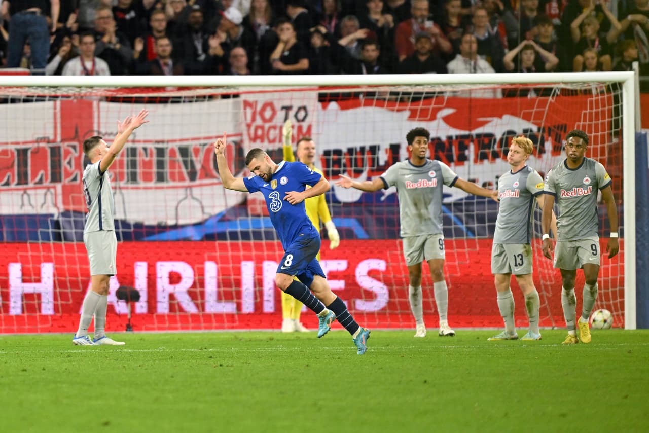 Chelsea derrotó 1-2 de visita a Salzburg con goles de Kovacic y Havertz; Sevilla goleó de local 3-0 a Copenhague y amarró al menos la Europa League.