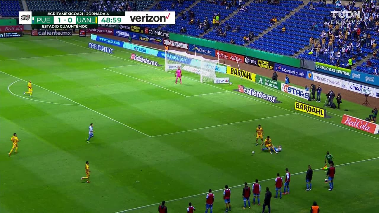 ¡TIRO ATAJADO! disparo por Fernando Aristeguieta.