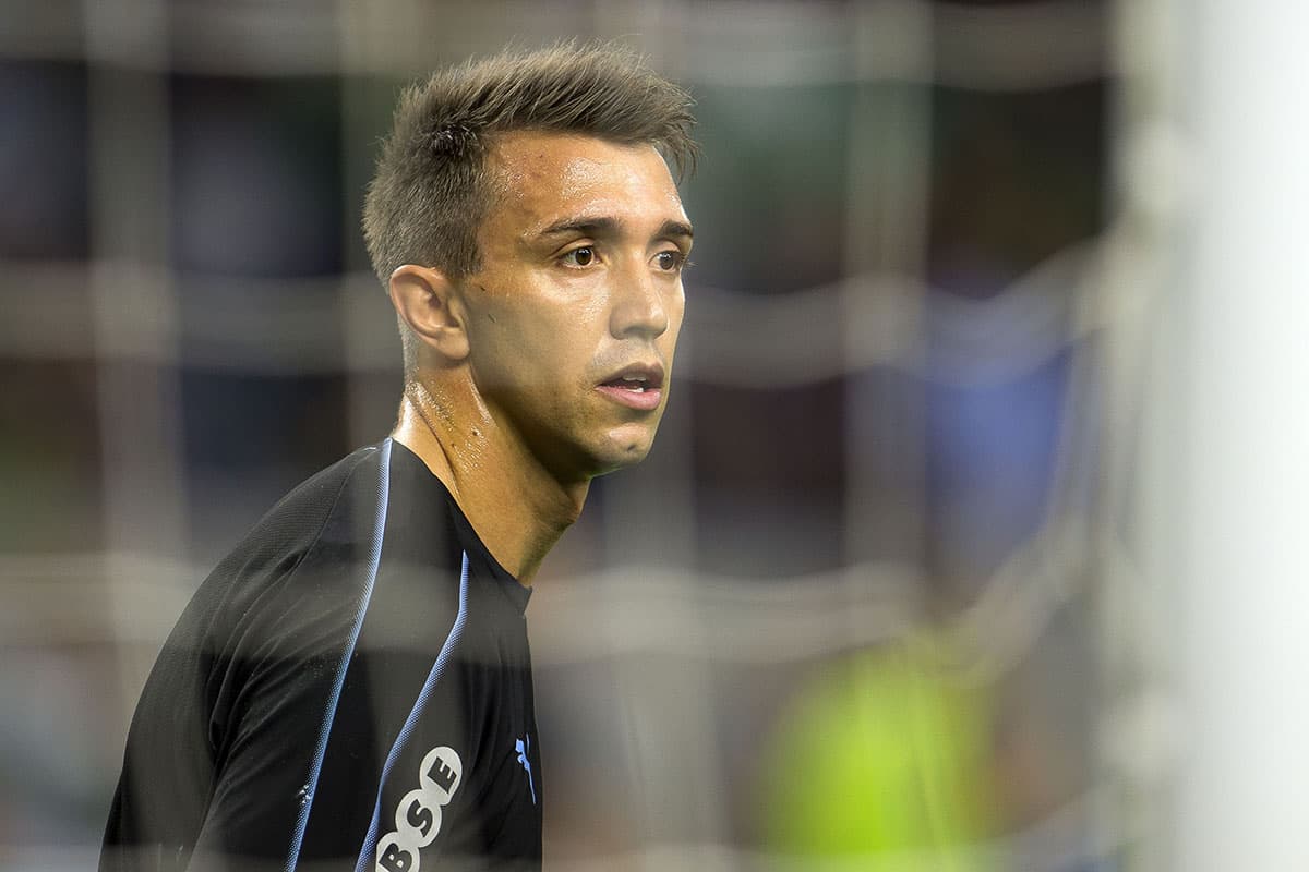 El arquero Fernando Muslera fue exigido y logró evitar que México pudiera anotar más goles.