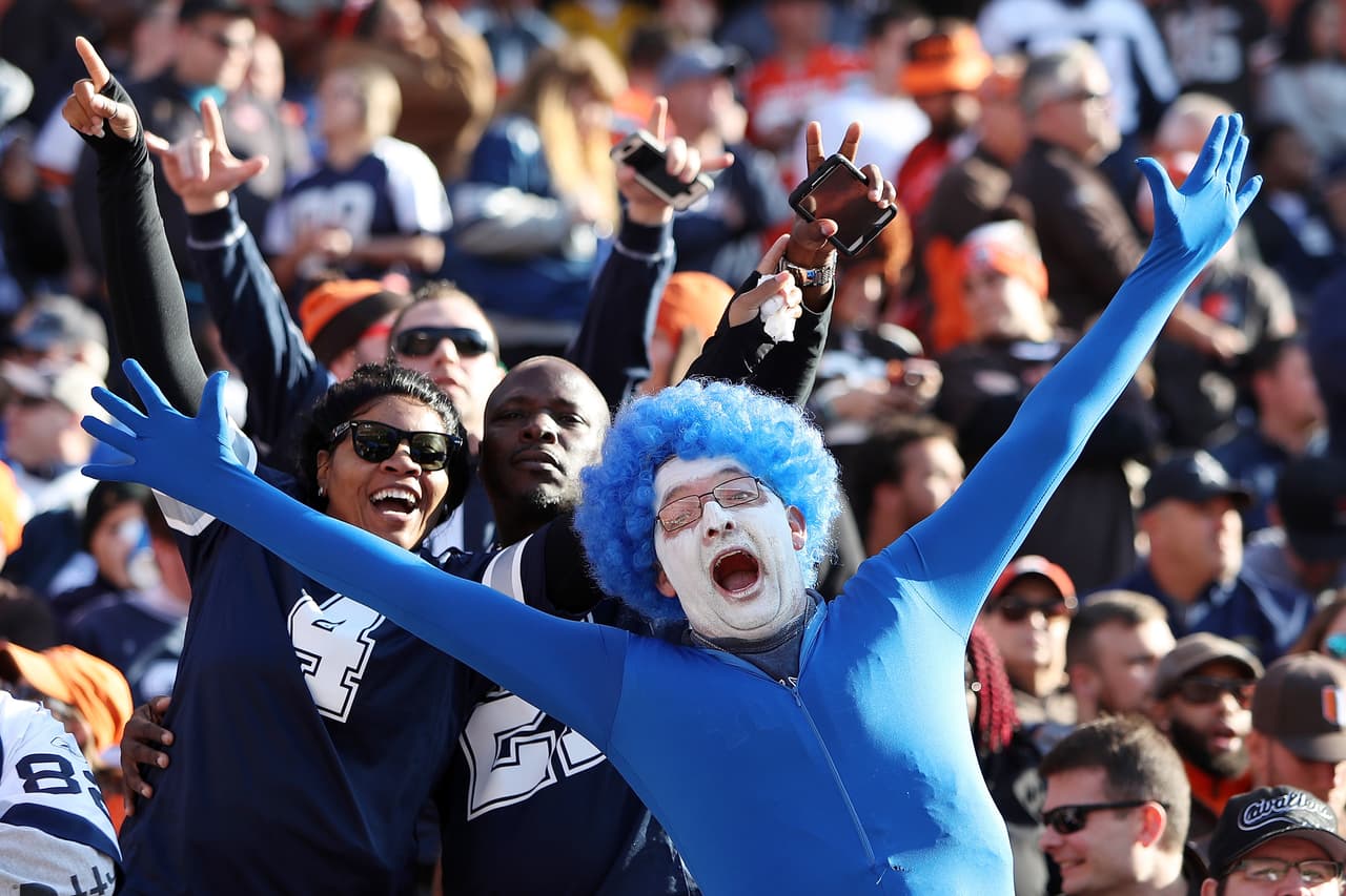 La fiesta NFL en las tribunas.