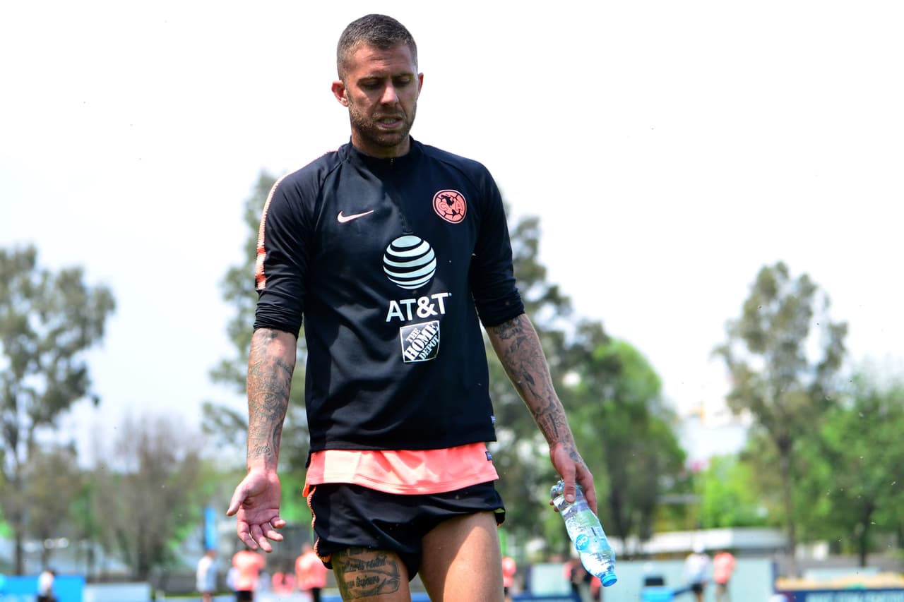 El francés Jérémy Menez estará a disposición de Miguel Herrera con América tras ocho meses. Así fue su entrenamiento y encuentro con los medios previo al duelo contra Necaxa, en el que estará en la banca por el Clausura 2019.