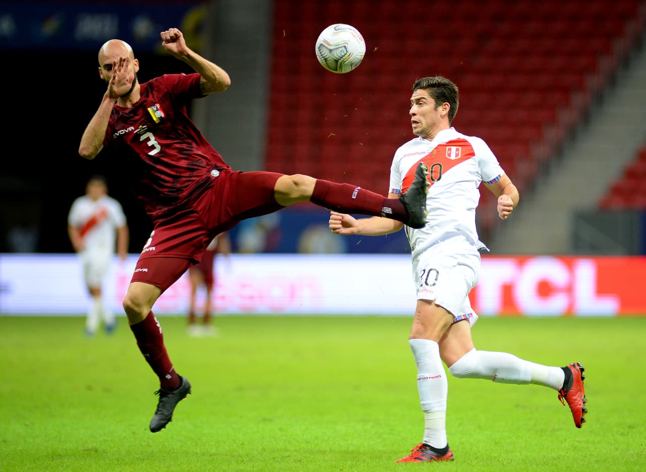André Carrillo capitalizó el dominio de Perú en el encuentro y con un gol solitario dio el triunfo ante Venezuela.