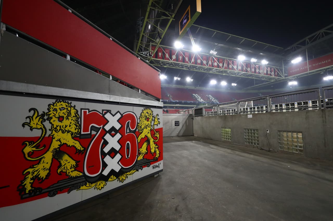 La casa del Ajax, el Johan Cruyff Arena en Amsterdam, se viste de alegría para el partido contra Real Madrid en la ida de los Octavos de final de la Champions League, donde Andre Rieu hizo una presentación especial en la previa.