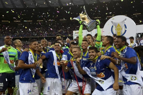 El primero de ellos es el Cruzeiro, un equipo que vive un buen momento al conseguir el Brasileirao en el 2014 y que actualmente juega la Libertadores donde tiene grandes posibilidades de avanzar a cuartos de final.