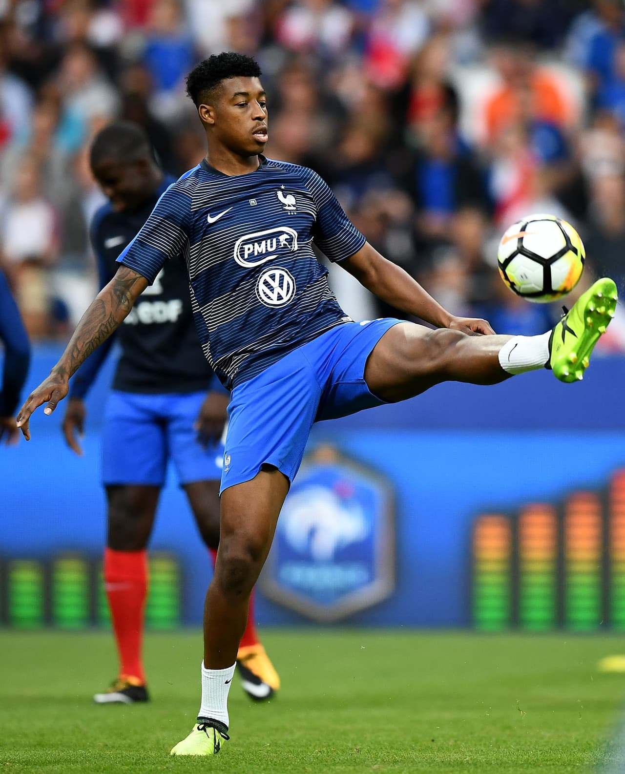 Presnel Kimpembe (Francia) - A sus 22 años el defensor del Paris Saint-Germain ya se ha codeado con jugadores como Thiago Silva, Thomas Meunier, Dani Alves, entre otros. Es considerado el relevo generacional de Samuel Umtiti y Raphael Varane, aunque estos todavía son jóvenes.