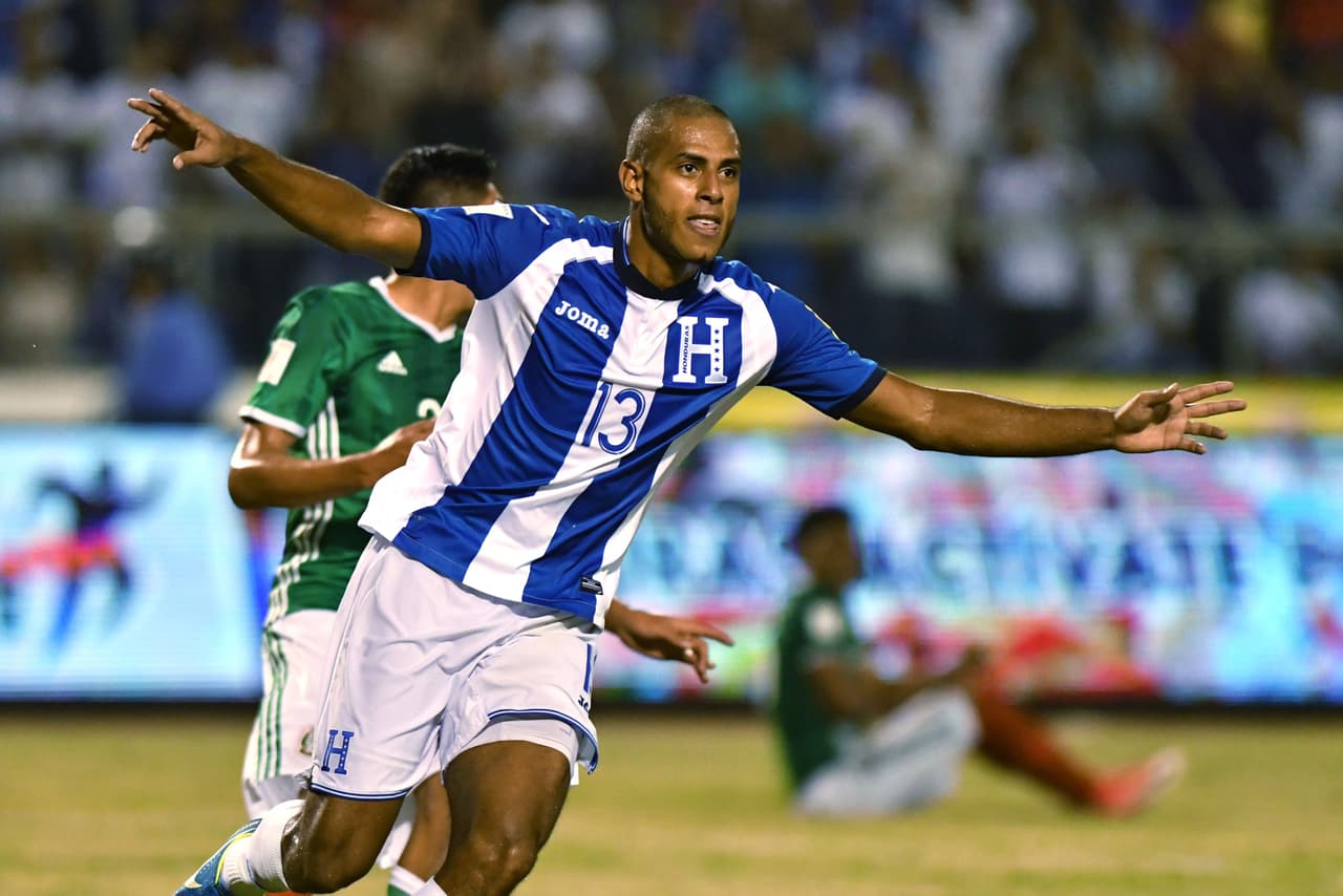 10 de octubre: Honduras derrotó 3-2 a México y le quitó el invicto en la eliminatoria al Mundial Rusia 2018.