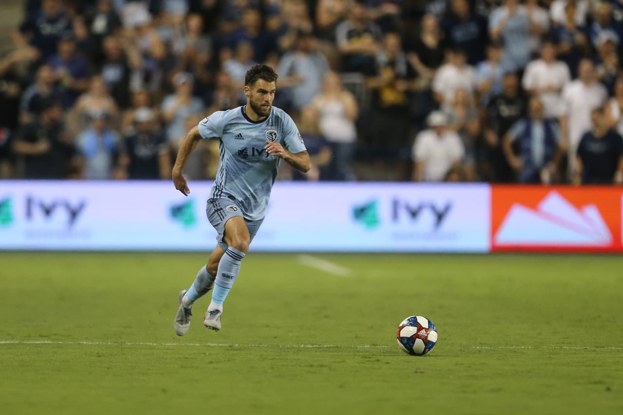 Graham Zusi ha jugado en casi todas las posiciones imaginables en Sporting Kansas City, desde 2009 hasta hoy. Su único otro equipo en toda su carrera profesional ha sido la selección de Estados Unidos.