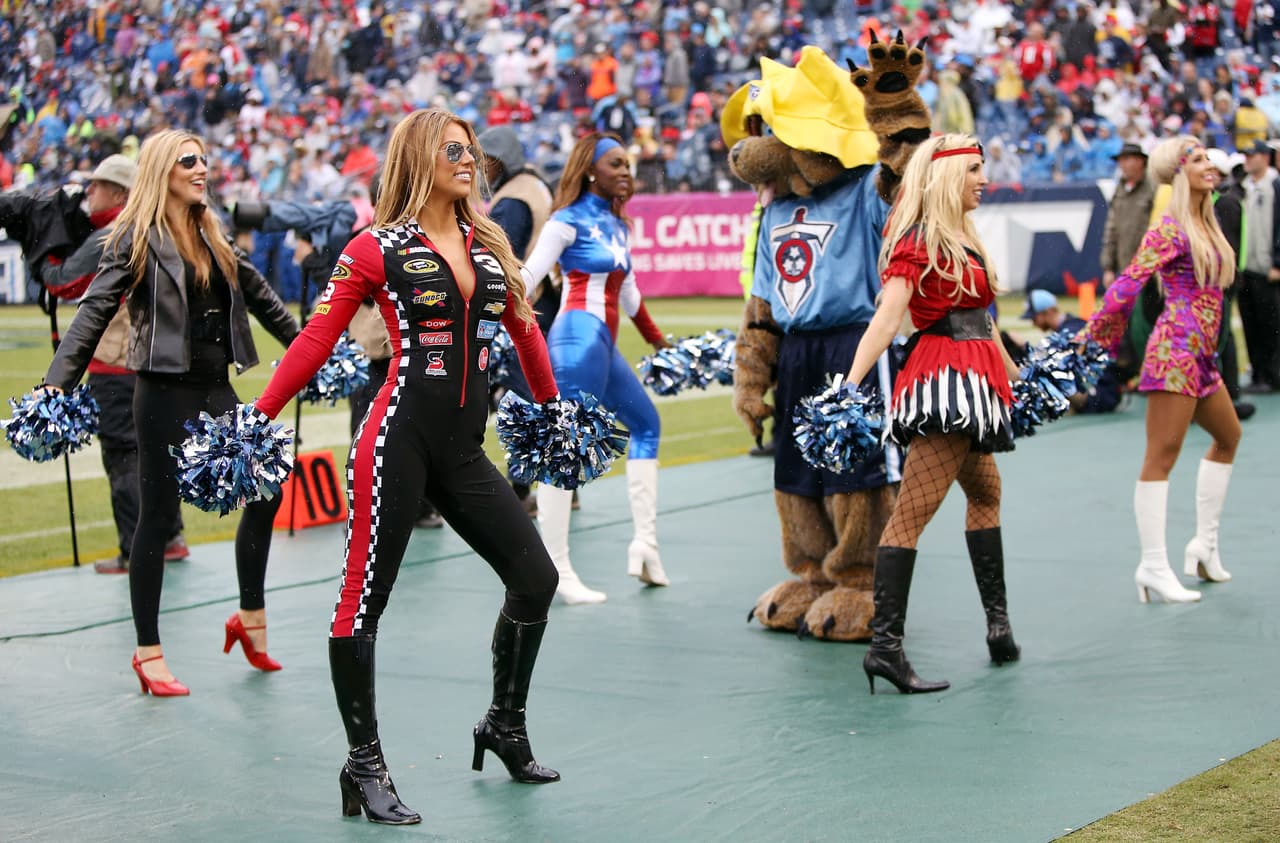 Las Titans y las Colts son las primeras porristas de la NFL en disfrazarse esta temporada para recibir el Halloween. ¡Checa los atuendos e inspírate!