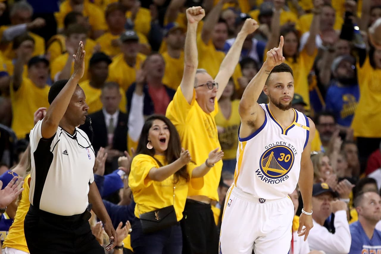 En medio de la controversia que genera Trump, Steven Curry, campeón de NBA con Golden State Warriors, aseguró su incomodidad por tener que visitar a este presidente.