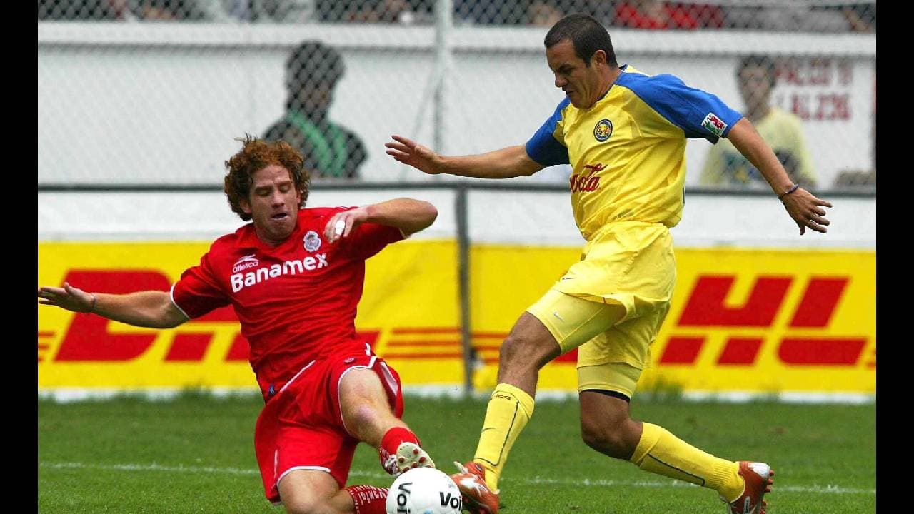 Los cómplices de Cardoso aquella tarde fueron Sinha y Vicente Sánchez; Cuauhtémoc Blanco, Ricardo Rojas y Germán Villa eran los mejores hombres de las Águilas.