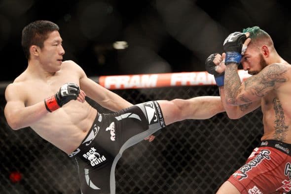 Kyoji Horiguchi (14-1) vs Louis Gaudinot (7-3) en peso mosca. La siempre emocionante división de las 125 libras no podía faltar en esta cartelera. El vencedor es Kyoji Horiguchi (15-1) por decisión unánime (29-28, 30-27, 30-27).