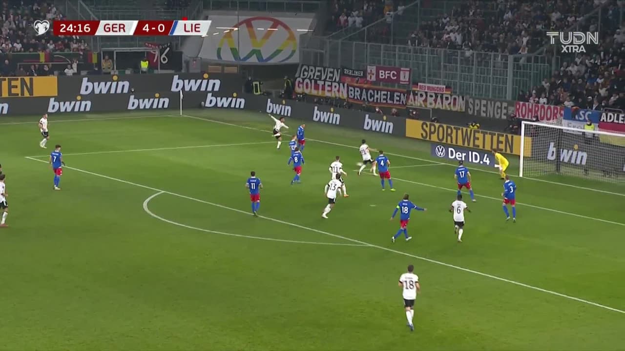 ¡TIRO ATAJADO! disparo por Ilkay Gündogan.