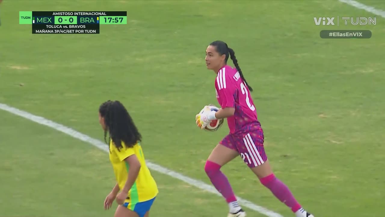 ¡Se salva México! Esthefanny Barrera se queda con el esférico