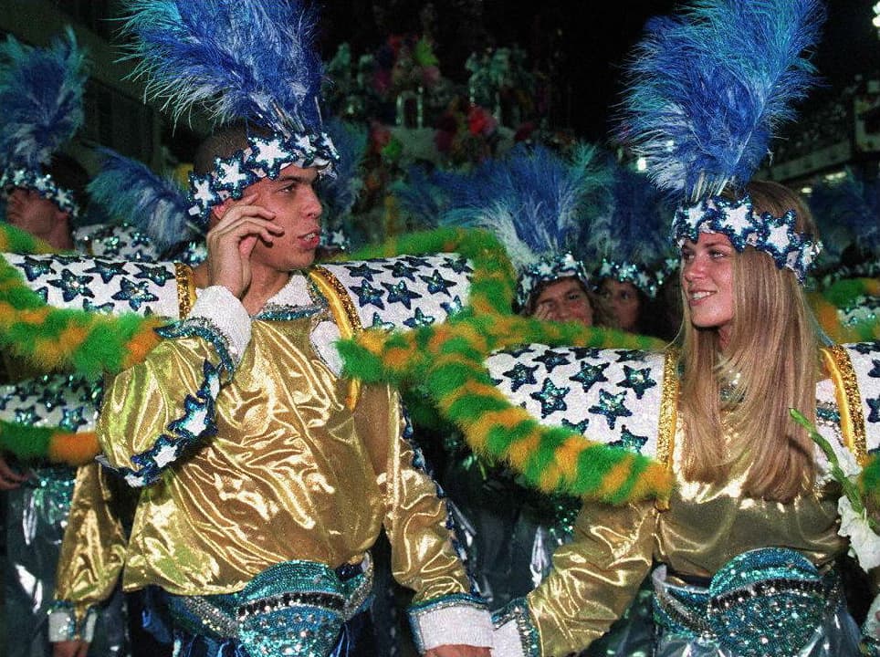 Con ella se conocieron y tuvieron una relación enmcarcada por el colorido en el que se mostraban con el público.