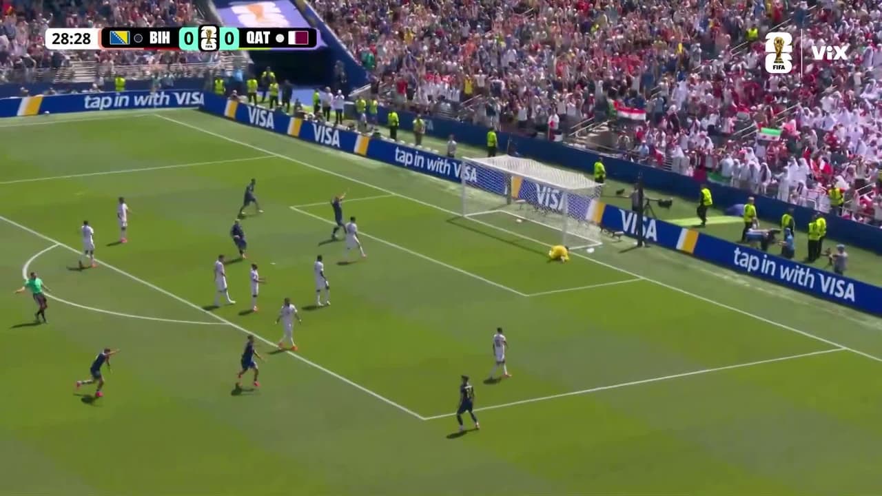¡Golazooo de Bosnia! Alajbegović saca un misil y abre el marcador