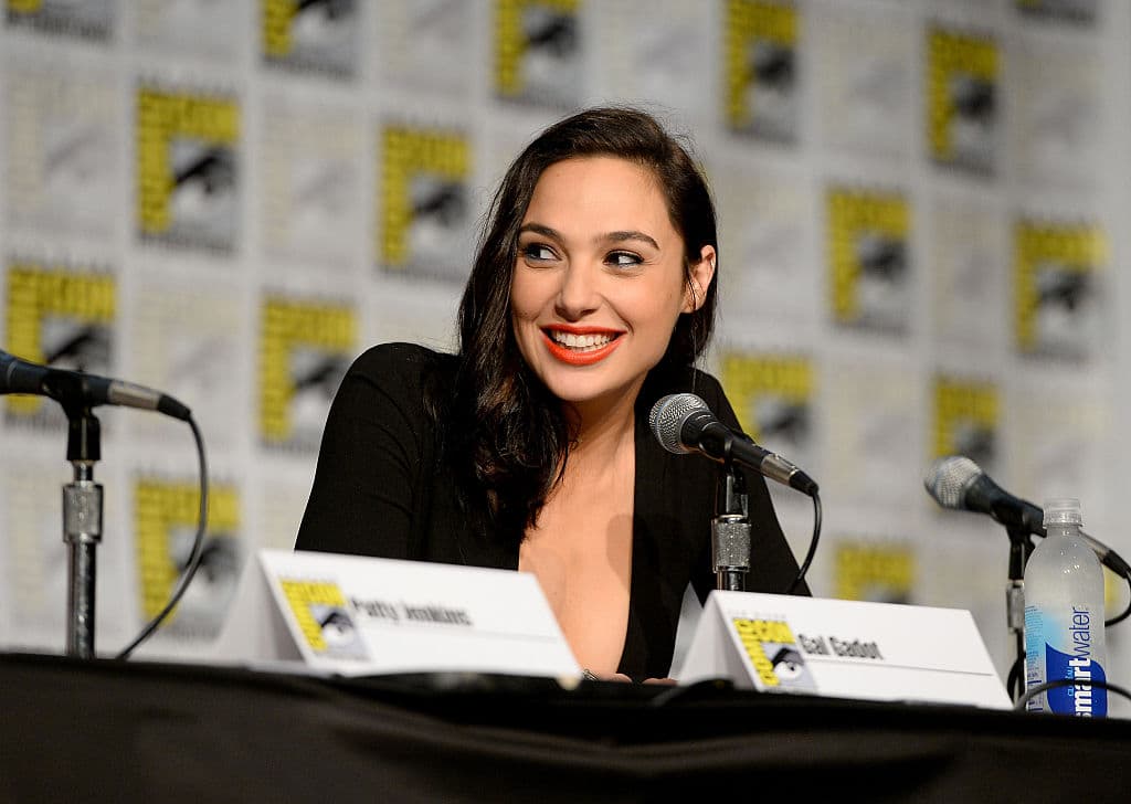 “Este es un círculo vicioso que ha estado sucediendo durante demasiado tiempo. Israel merece vivir como una nación libre y segura. Nuestros vecinos merecen lo mismo”, escribió la actriz.