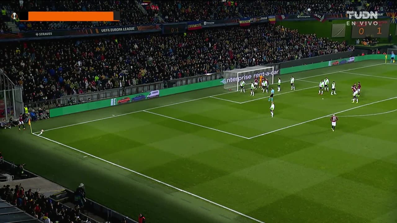 ¡TIRO ATAJADO! disparo por Ángelo Preciado.