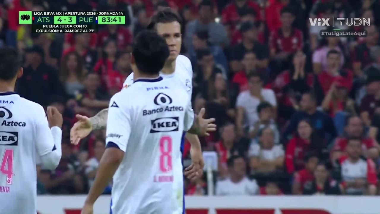 ¡Pero que golazo del Puebla! Omar Moreno pone el 4-3 en el marcador