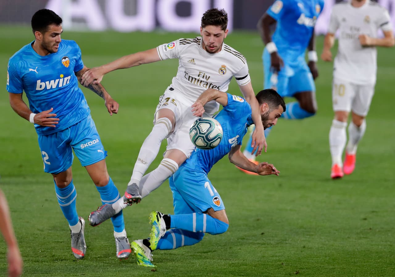 Los pupilos de Zinedine Zidane están urgidos de sumar tres unidades. Barcelona, el líder de la competición ha llegado a 64 unidades.