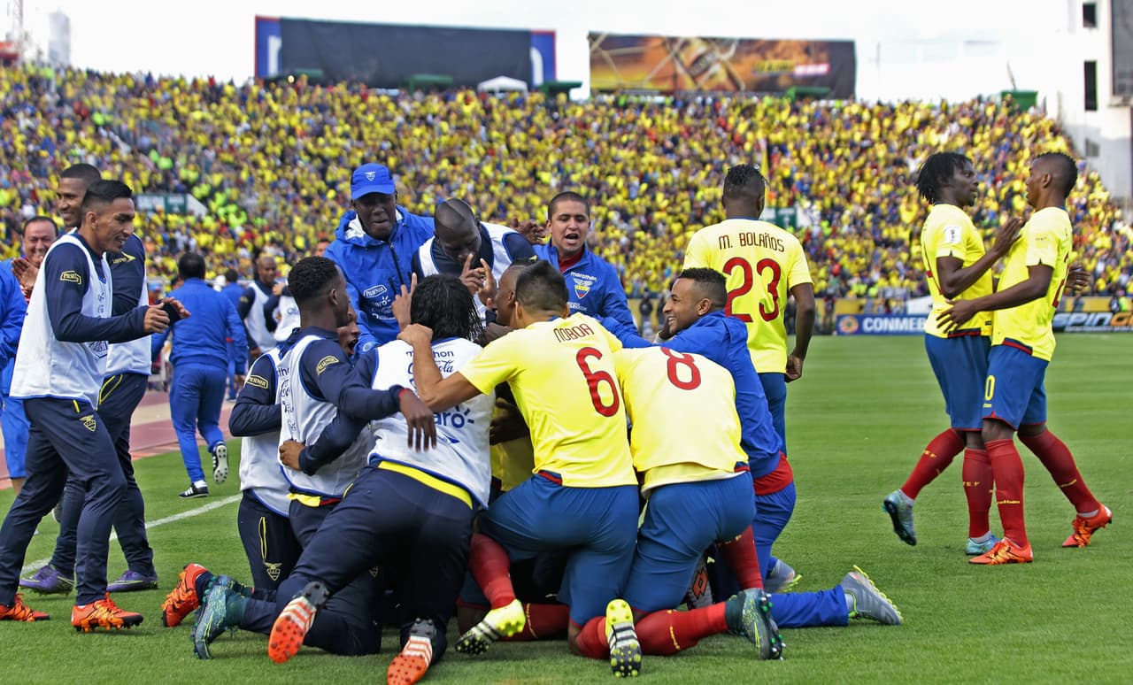 Ecuador 2-1 Uruguay: Ecuador vence a Uruguay y es líder en las eliminatorias