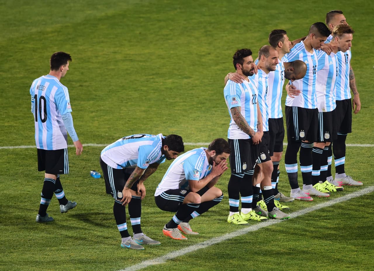 Pero Gonzalo Higuaín la mandó a las nubes.