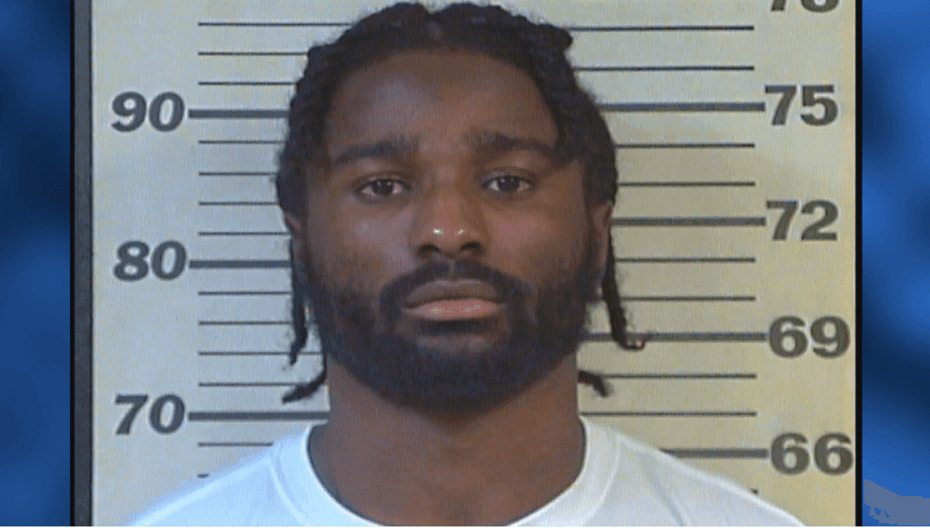 Jugador de los Patriots es arrestado por posesión de drogas