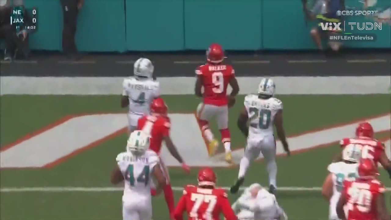 ¡Touchdown Chiefs! Kenneth Walker III anota por tierra